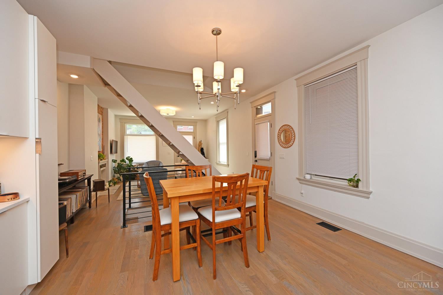 1921 Vine Street Property Photo 8