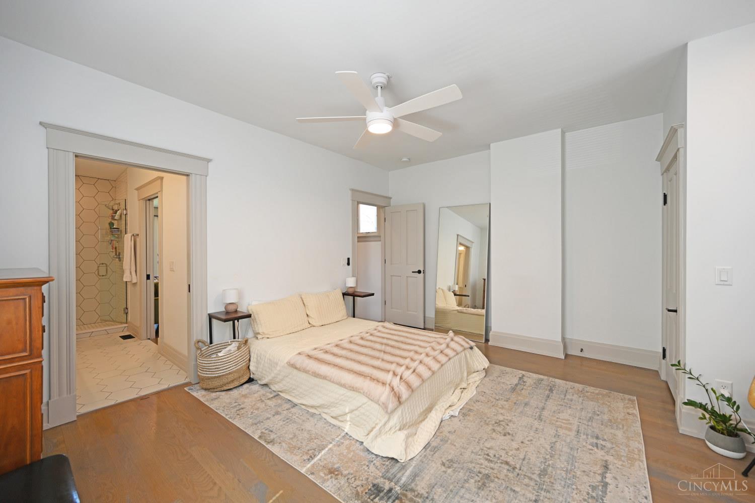 1921 Vine Street Property Photo 23
