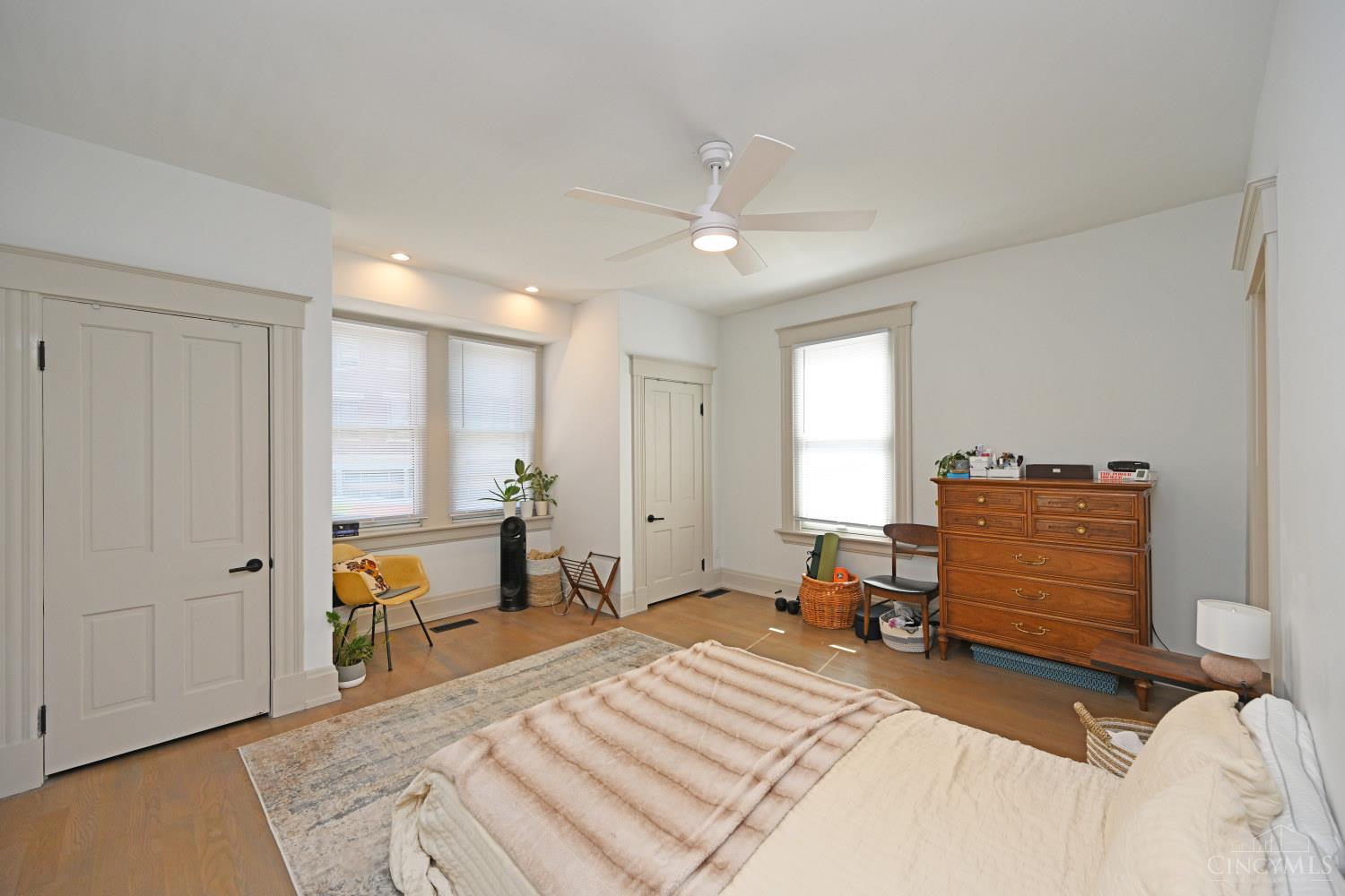 1921 Vine Street Property Photo 24