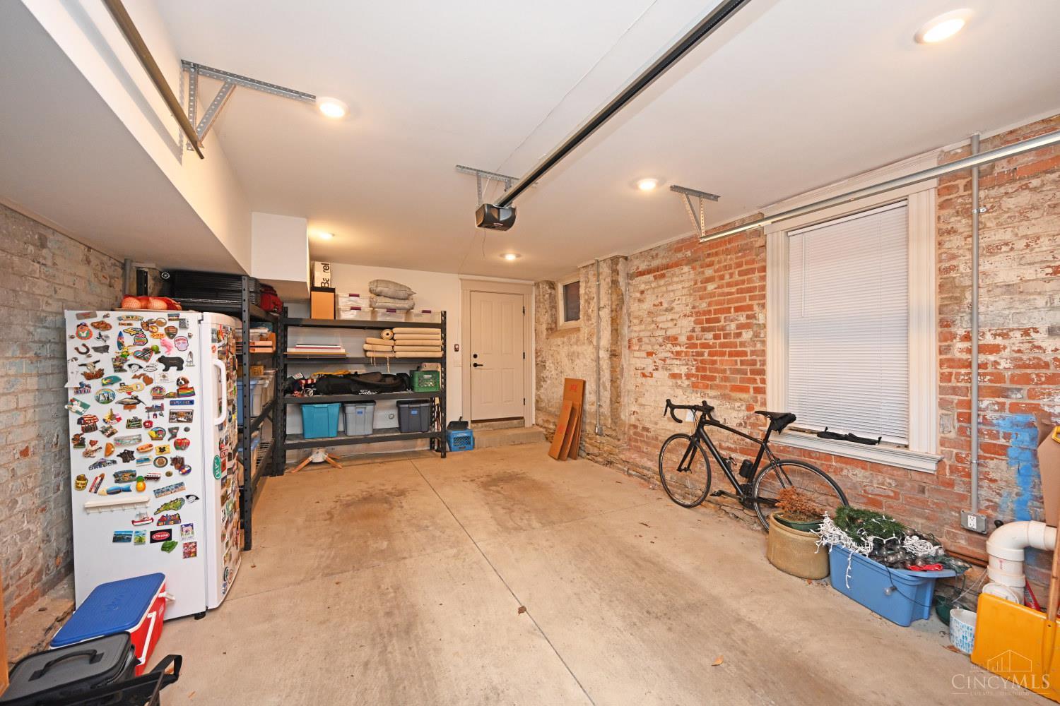 1921 Vine Street Property Photo 36