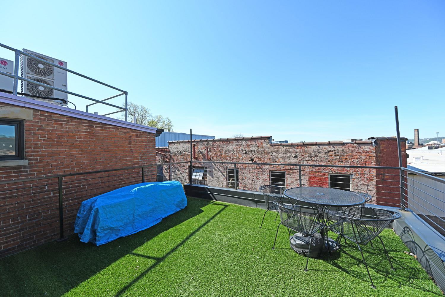 1921 Vine Street Property Photo 37