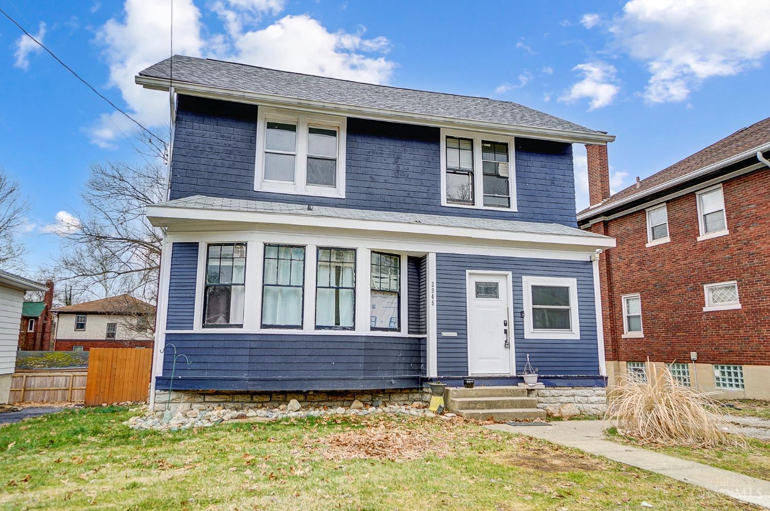 2945 Mignon Avenue Property Photo 1