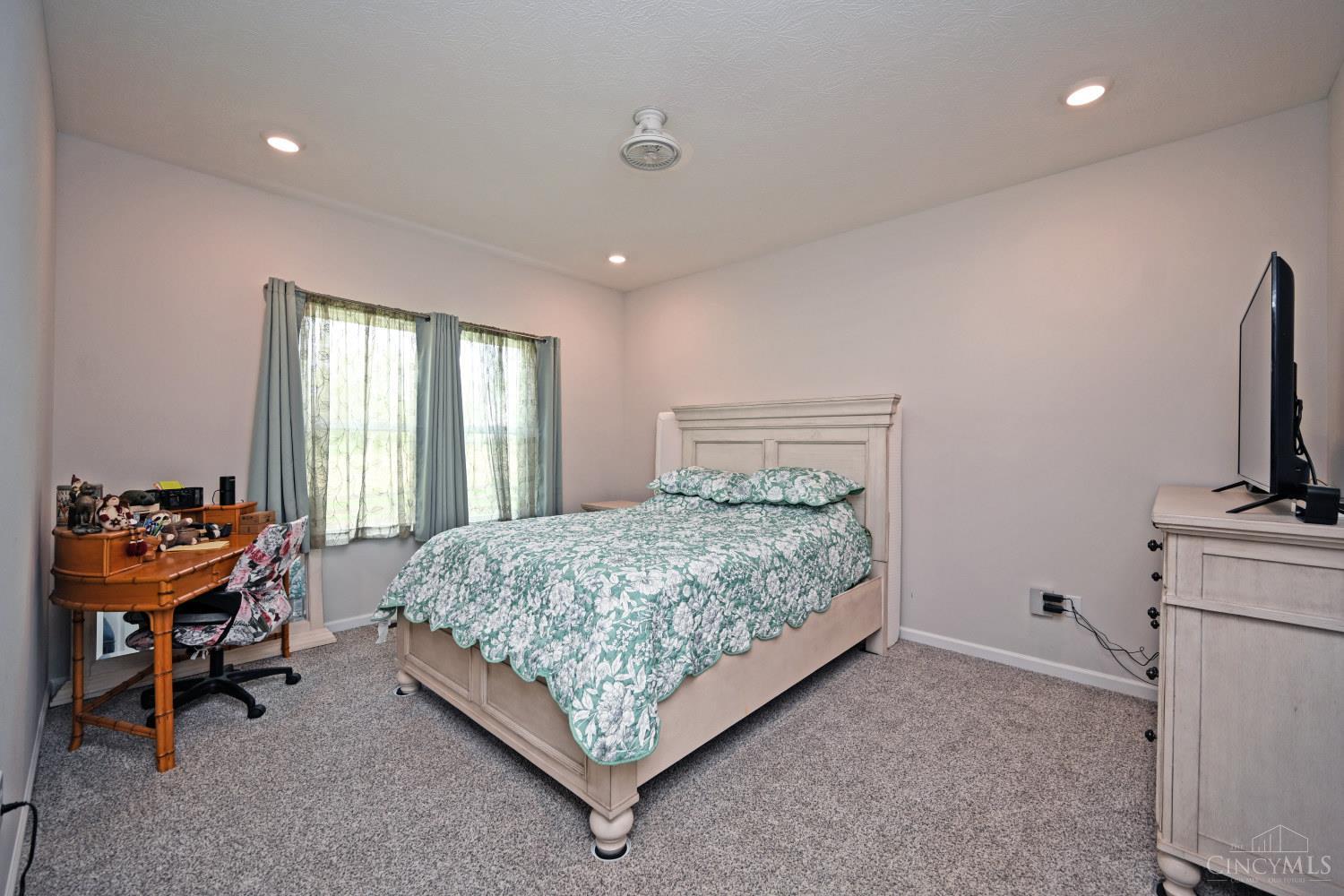 3692 Heritage Farm Lane Property Photo 16