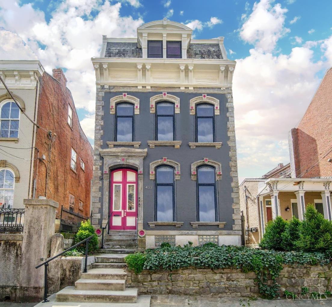 433 Clark Street Property Photo 1