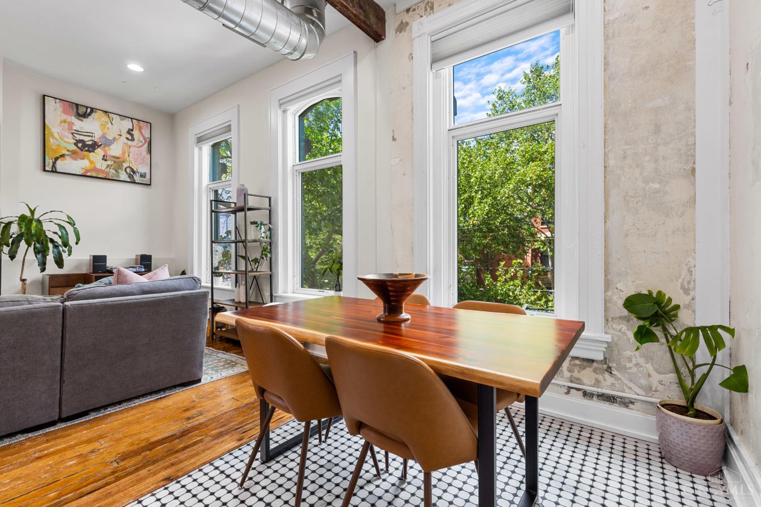 433 Clark Street Property Photo 13