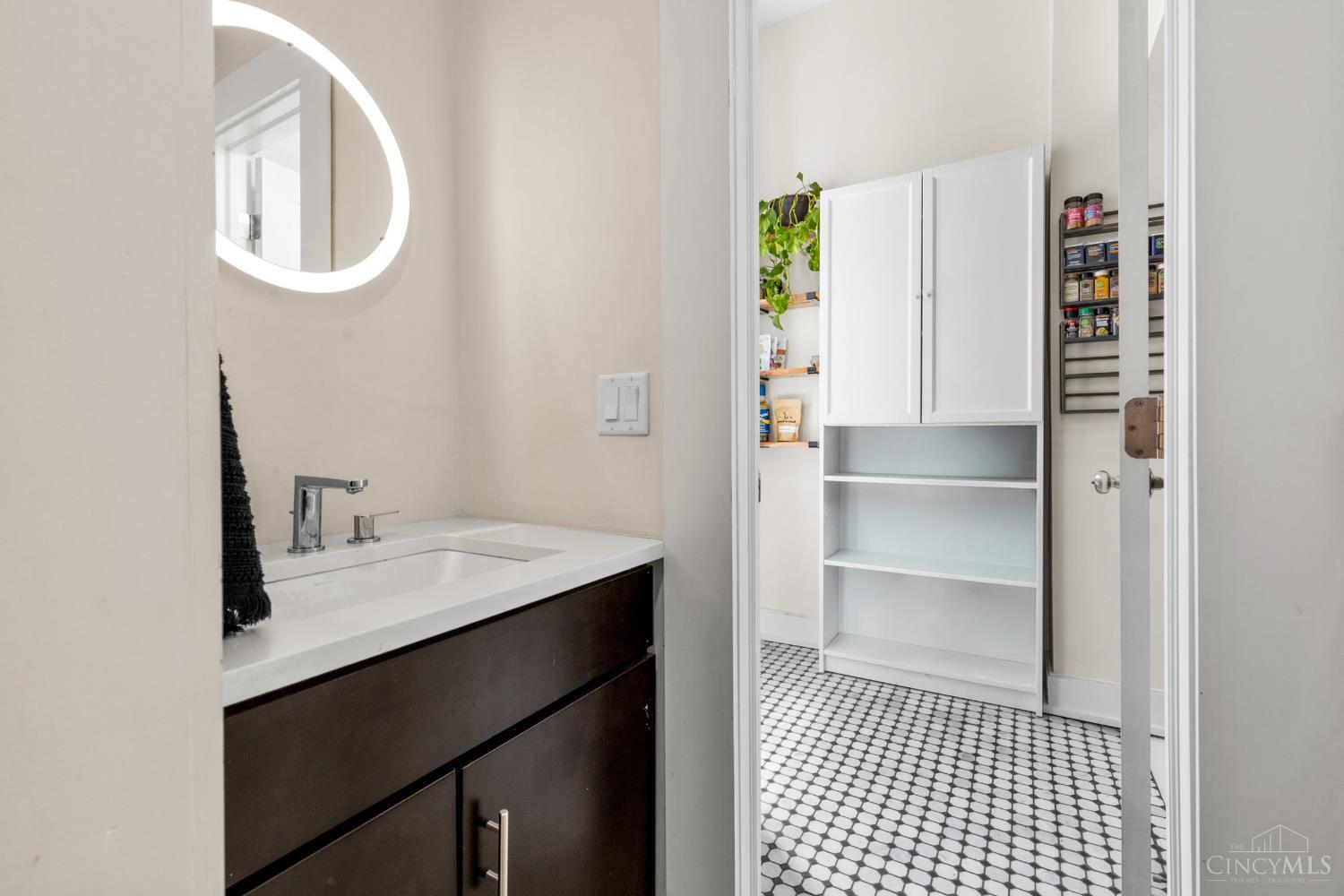 433 Clark Street Property Photo 19