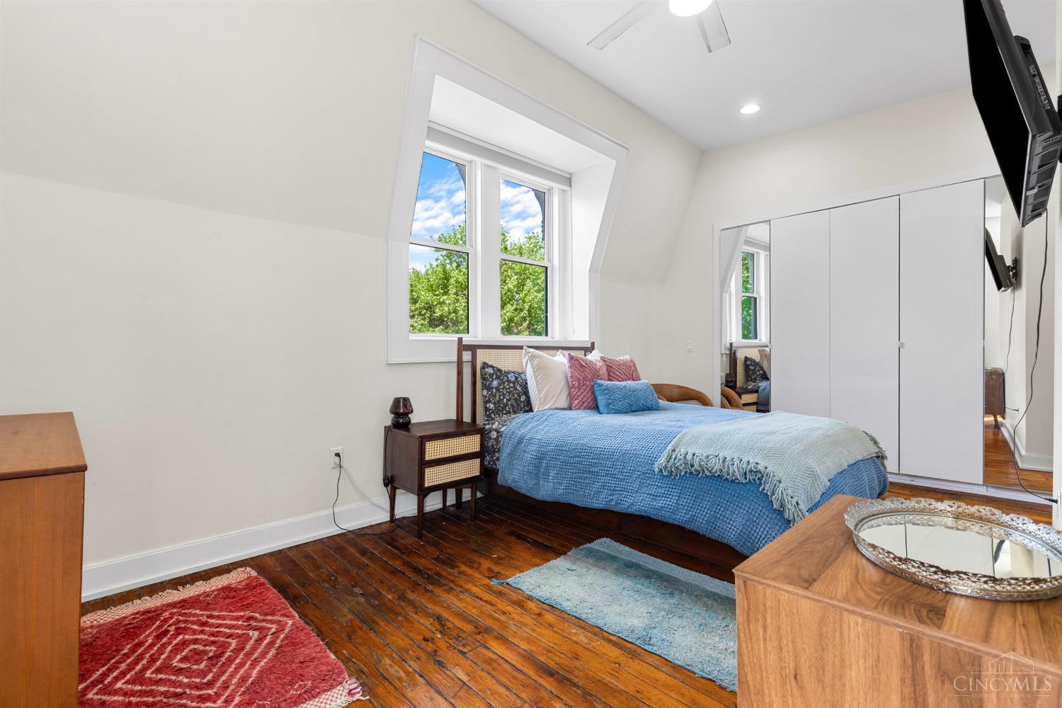 433 Clark Street Property Photo 22