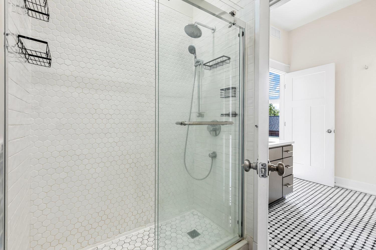 433 Clark Street Property Photo 27