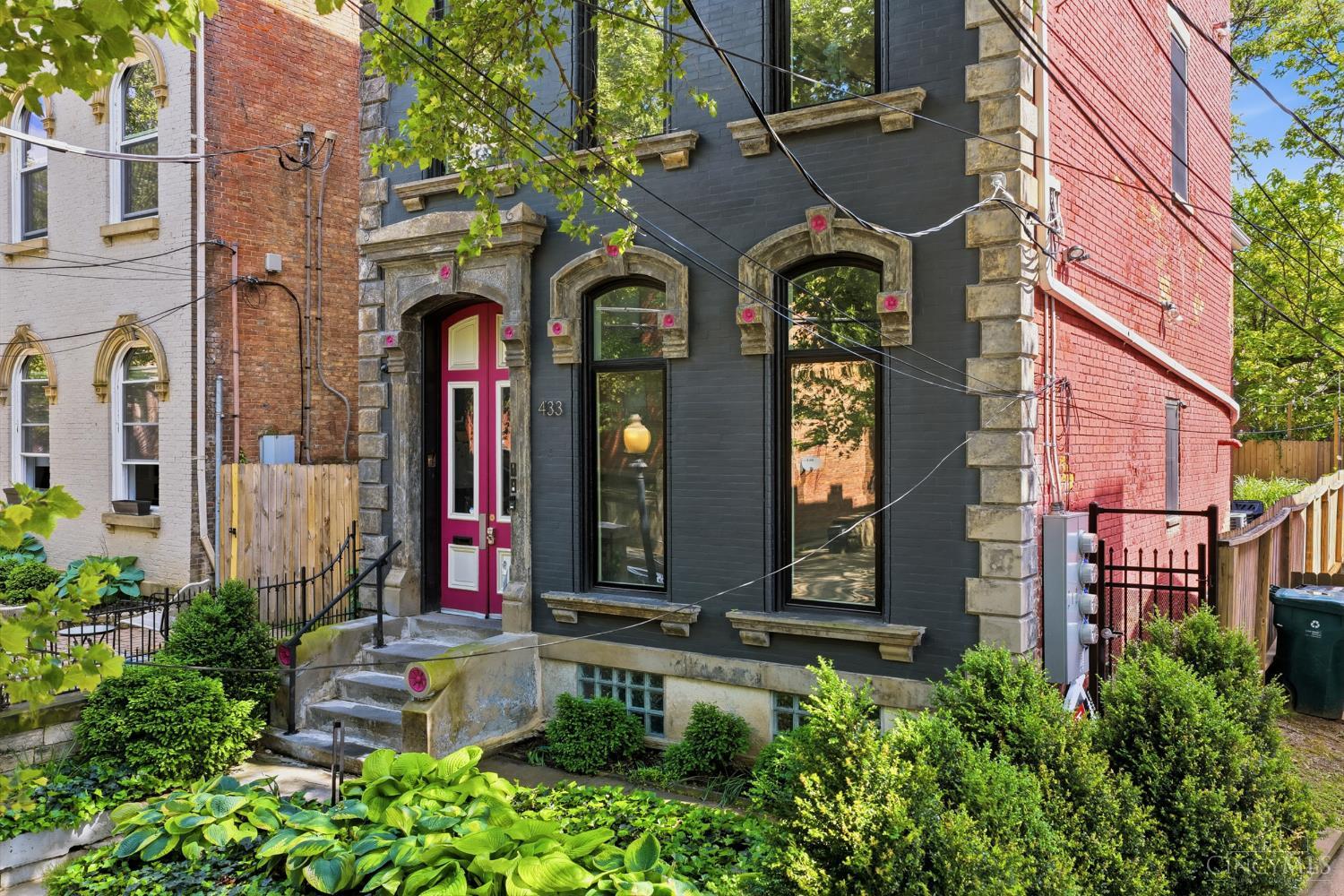 433 Clark Street Property Photo 33