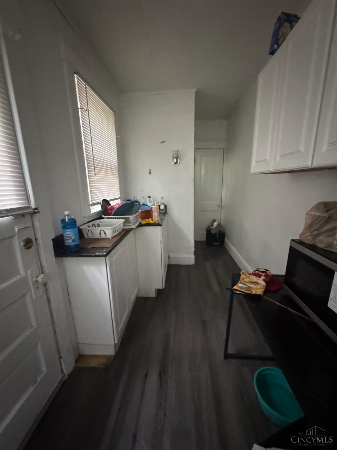 727 Riddle Road Property Photo 4