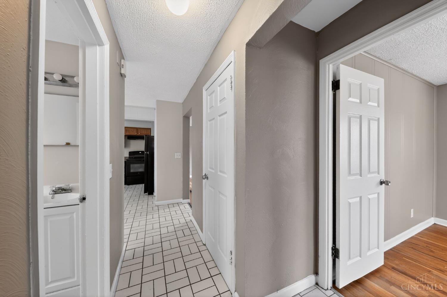 1149 Madeleine Circle Property Photo 17
