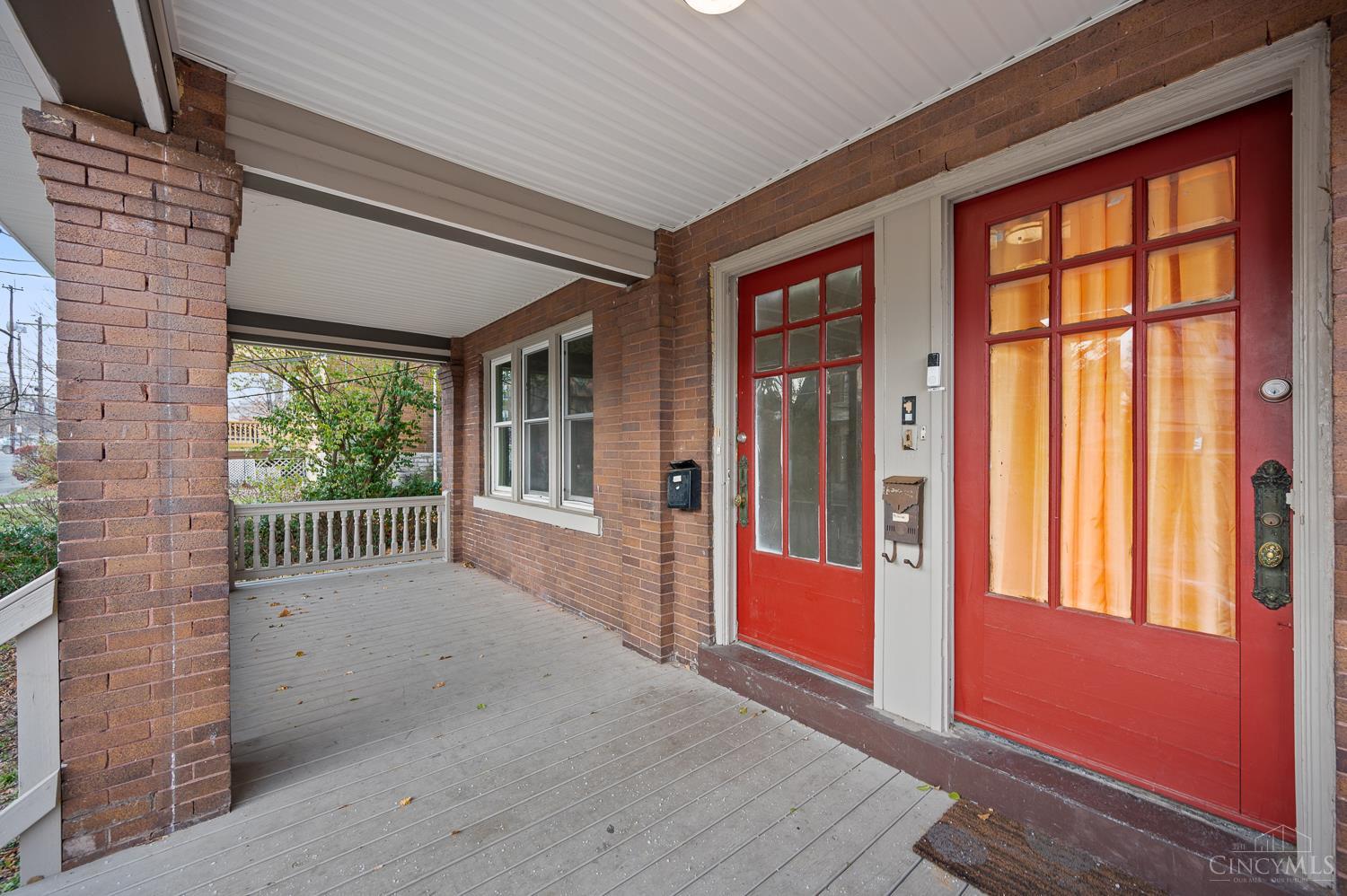 816 Windham Avenue Property Photo 3
