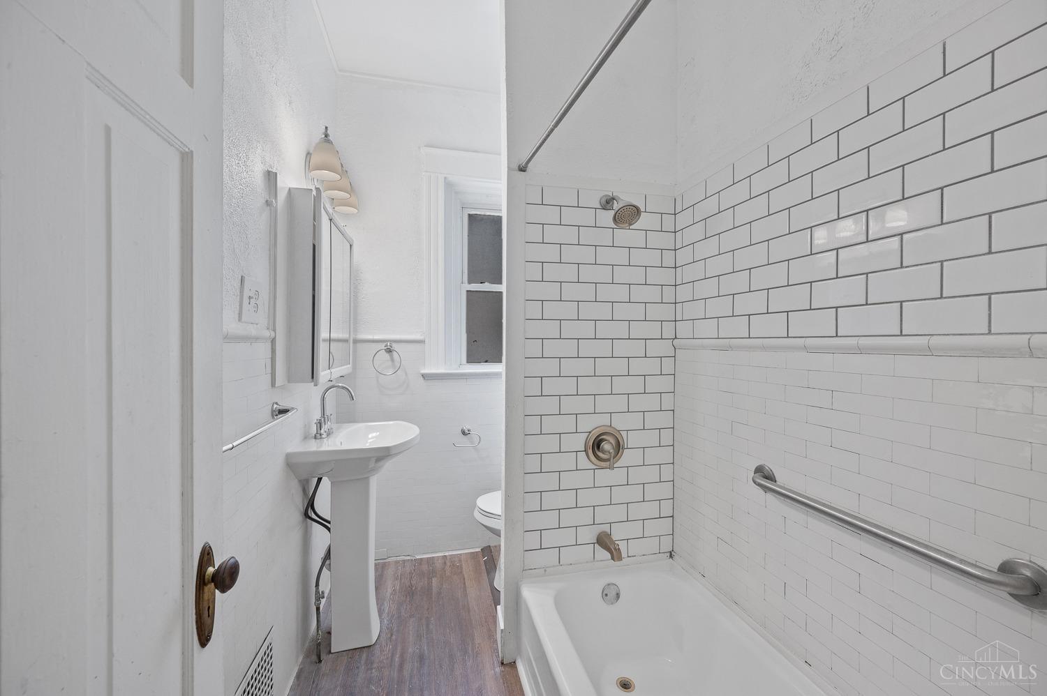 816 Windham Avenue Property Photo 23