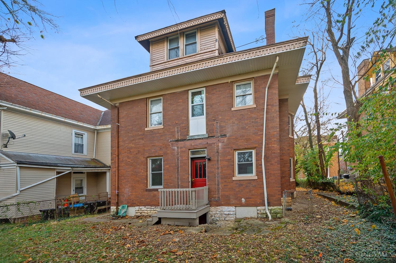 816 Windham Avenue Property Photo 28