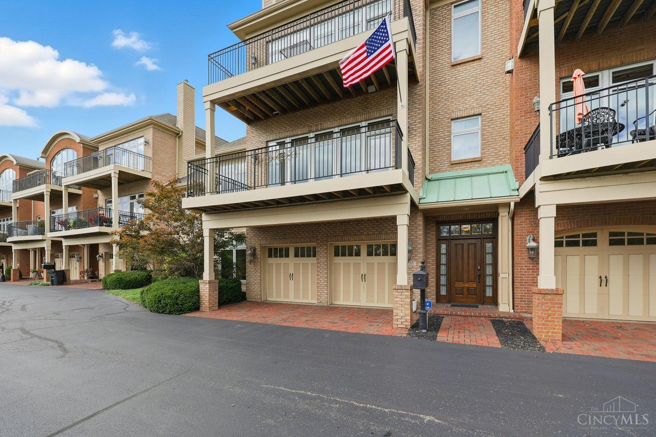 1430 Riverside Drive Property Photo 1