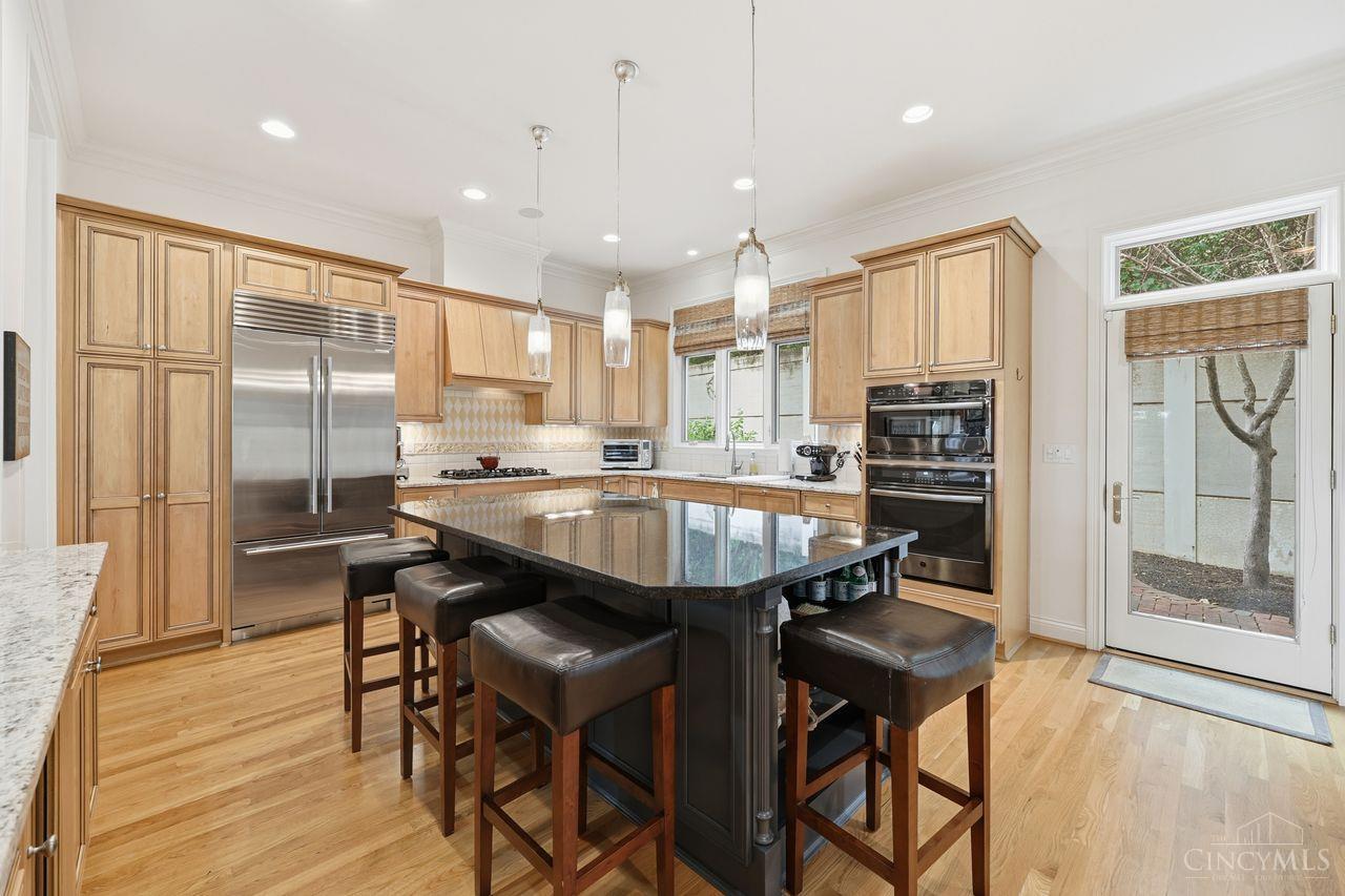 1430 Riverside Drive Property Photo 8