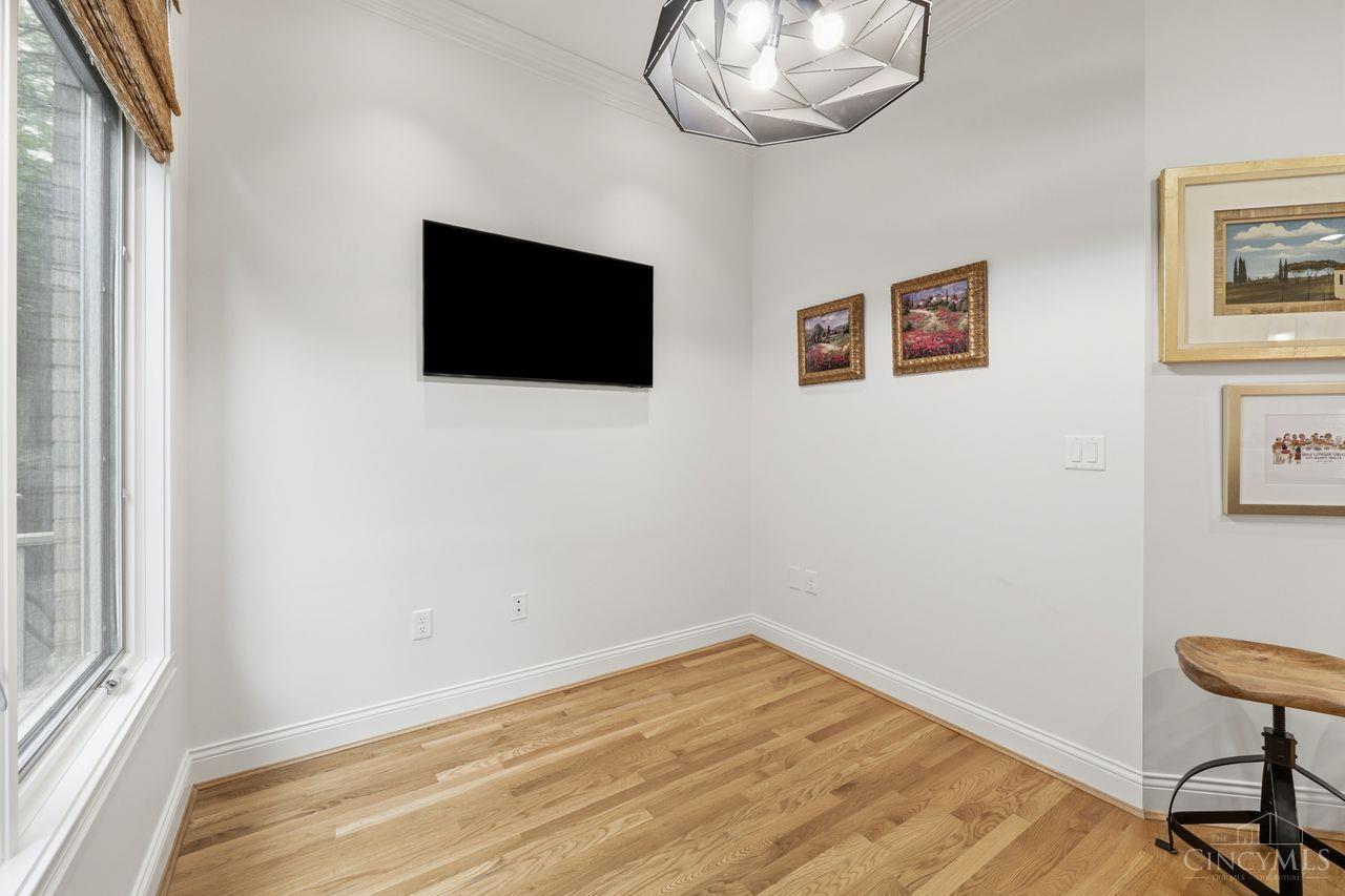 1430 Riverside Drive Property Photo 16