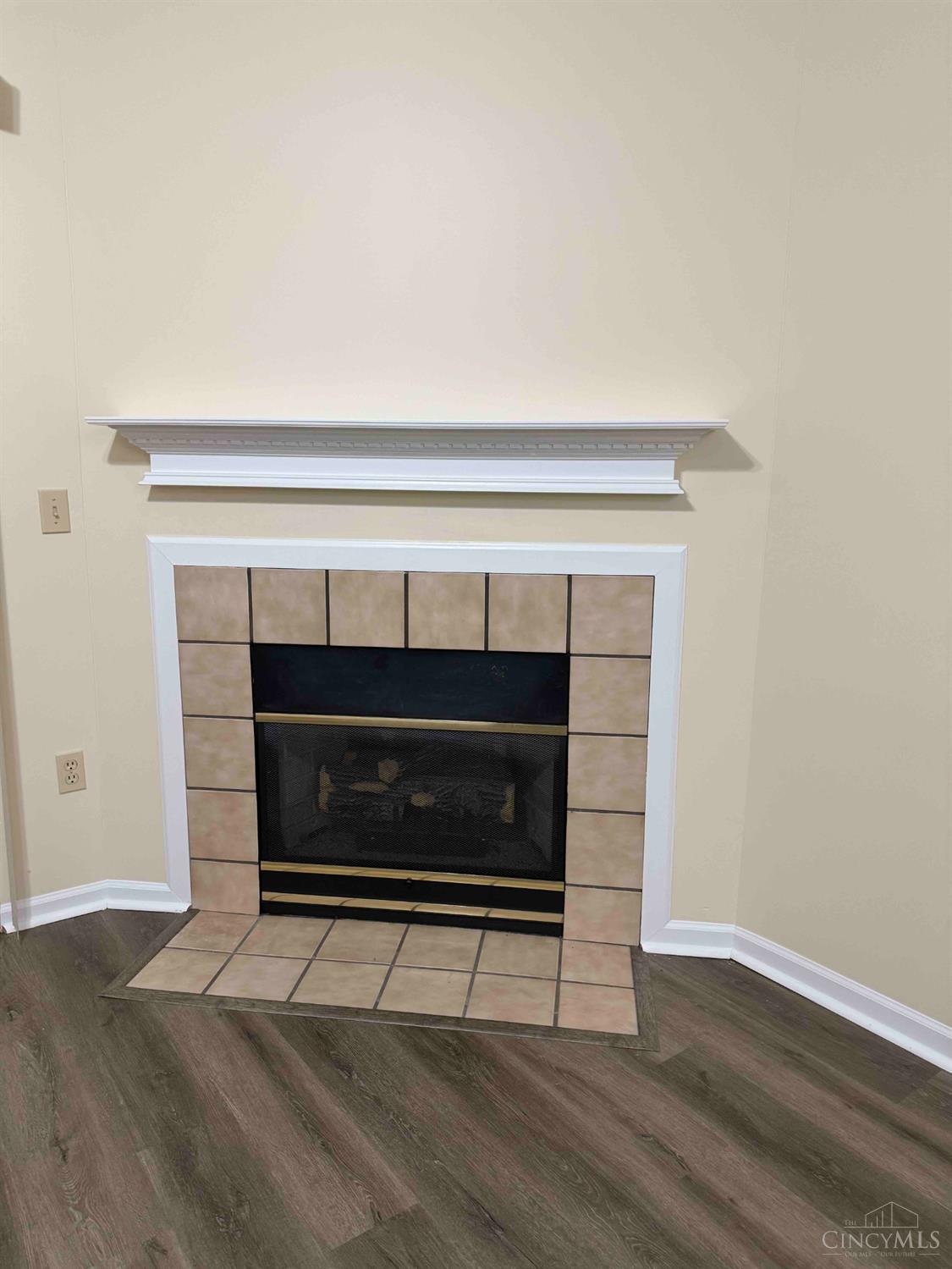 4748 Bordeaux Lane Property Photo 6