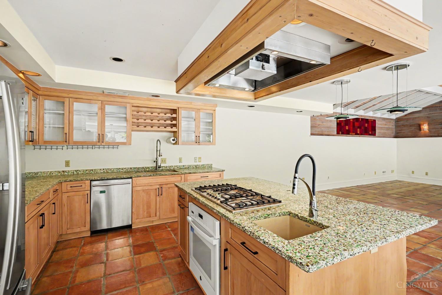 3583 Cooper Road Property Photo 3