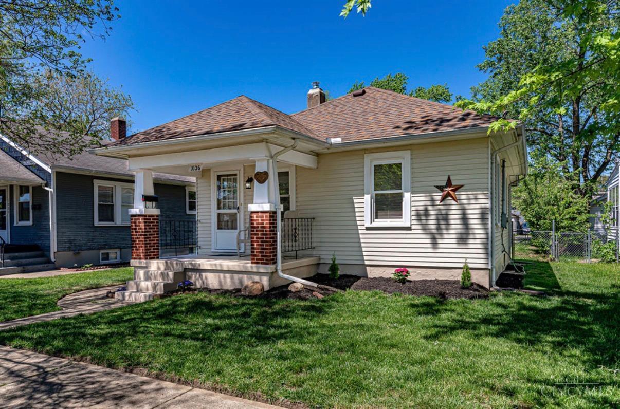 1026 Fairview Avenue Property Photo 2