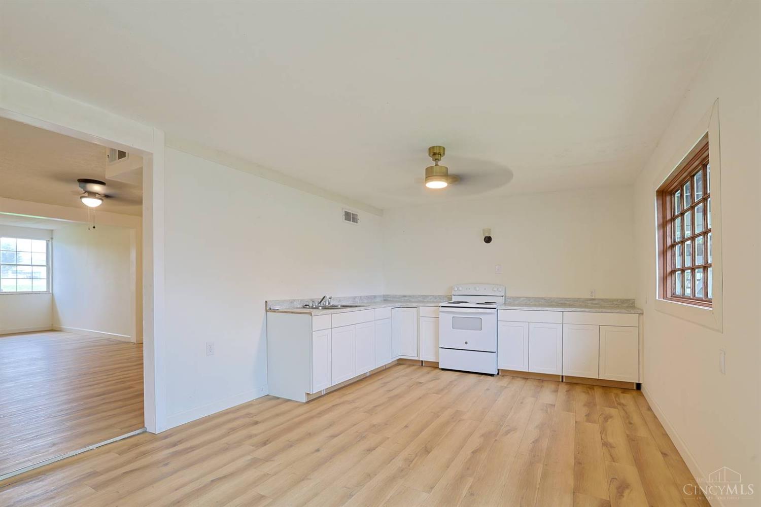 76 Stivers Road Property Photo 8