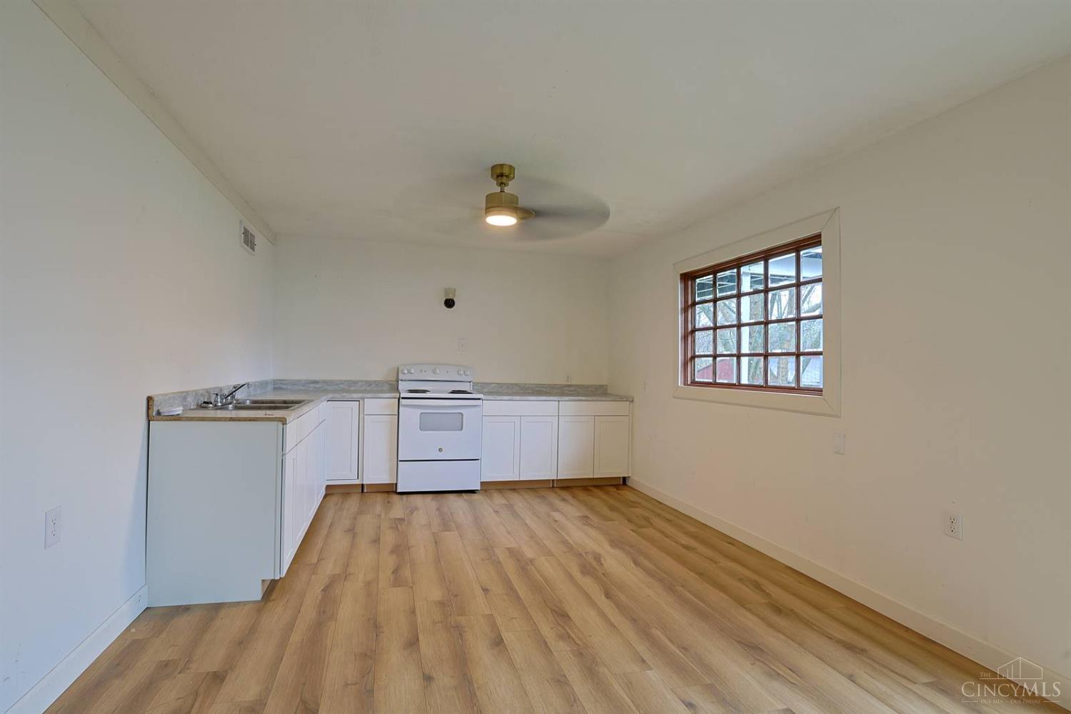 76 Stivers Road Property Photo 9