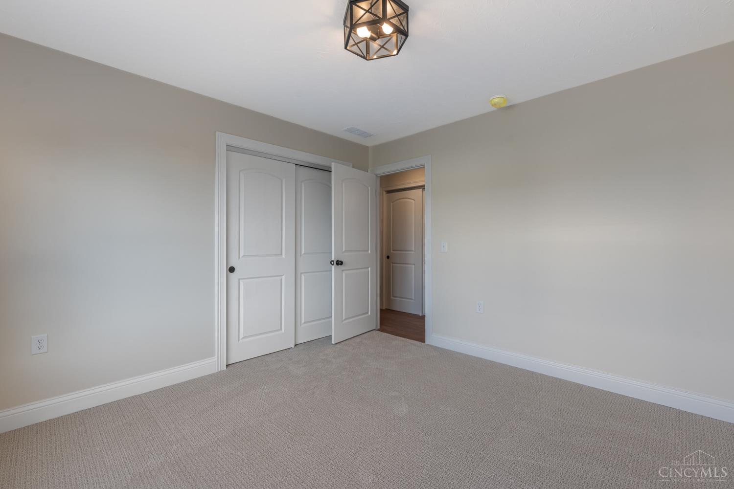 137 Pebble Creek Drive Property Photo 15