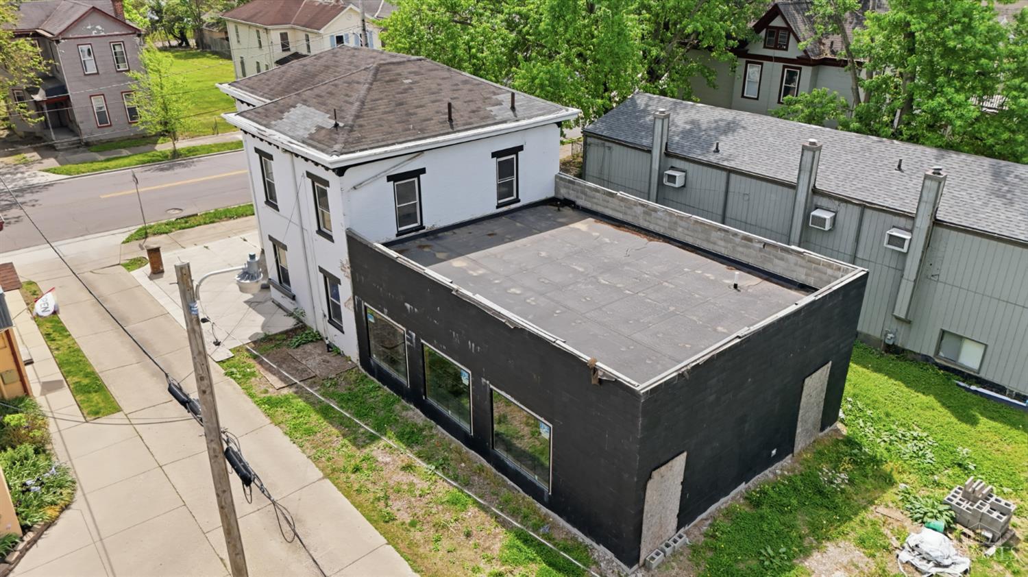S 221 B Street Property Photo 3
