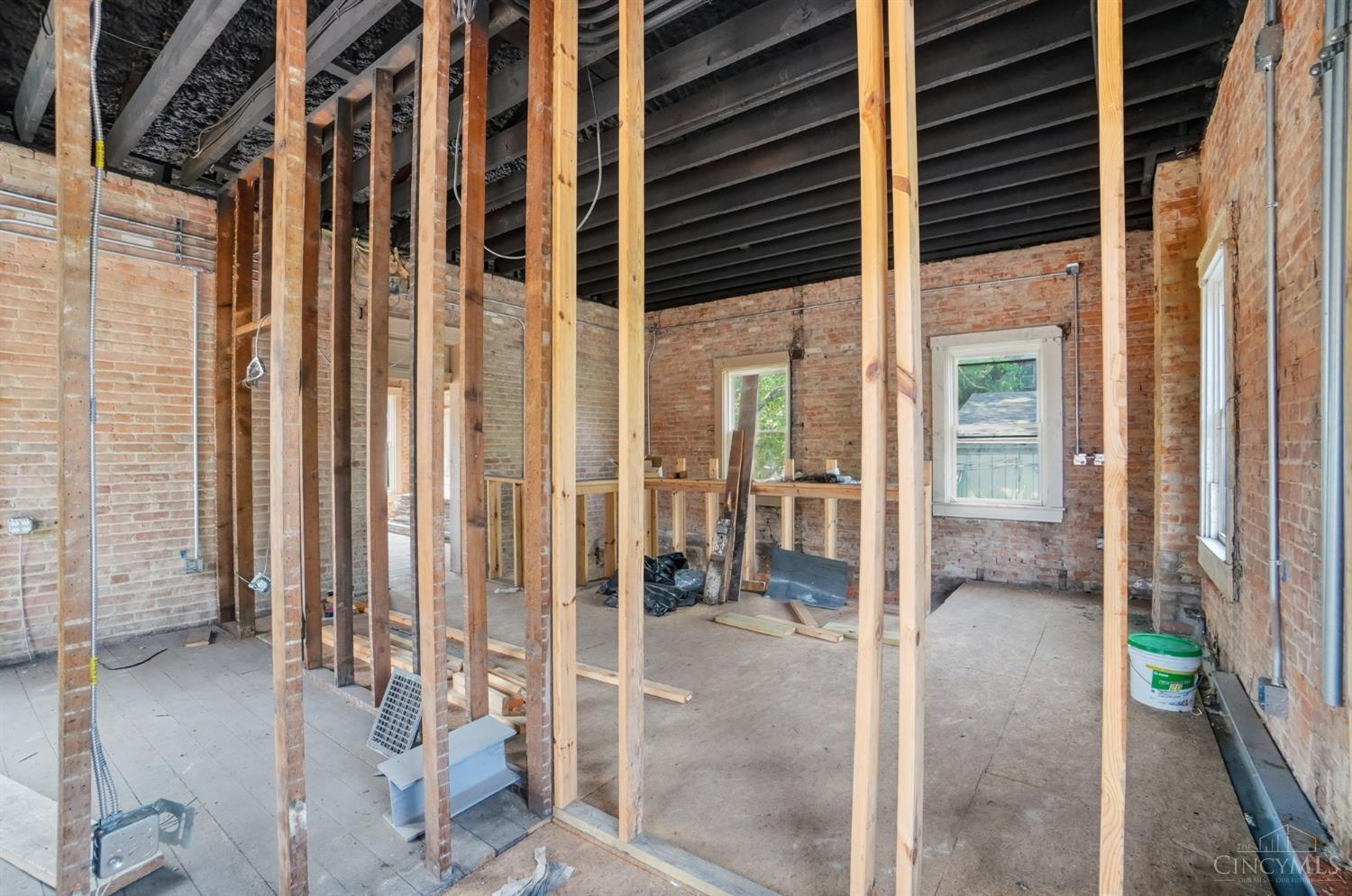 S 221 B Street Property Photo 45