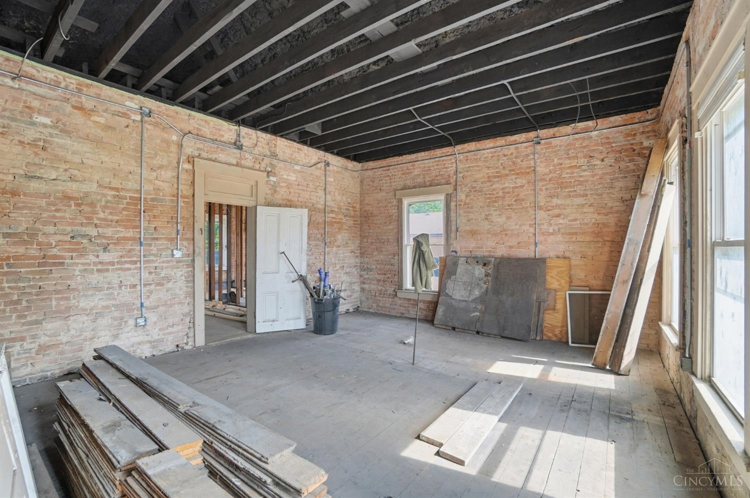S 221 B Street Property Photo 53