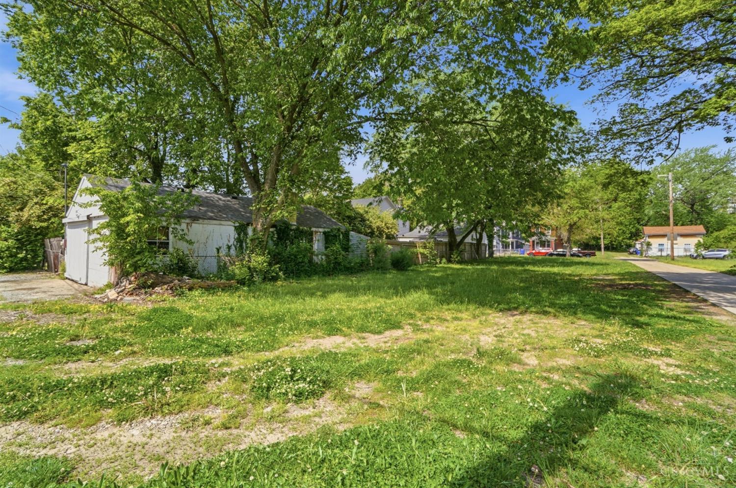 S 221 B Street Property Photo 61