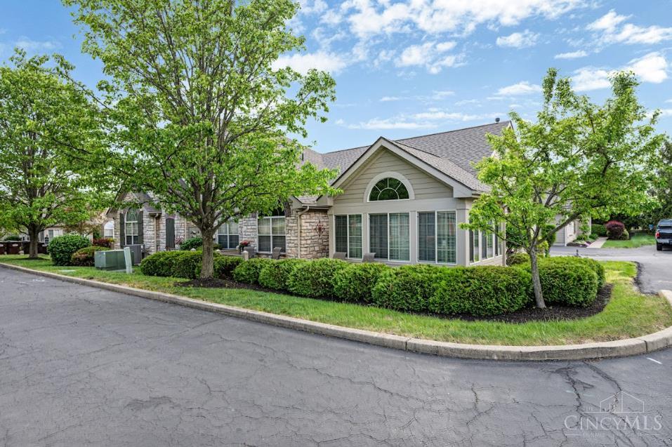 1434 Cotswold Lane Property Photo 3