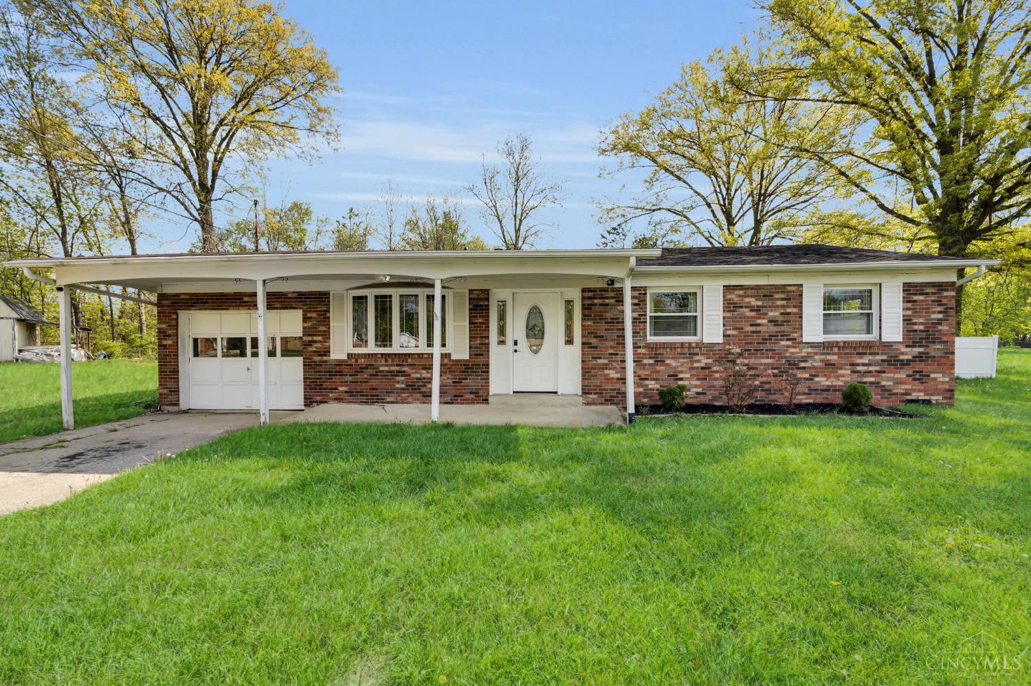4488 Glen Willow Drive Property Photo 1