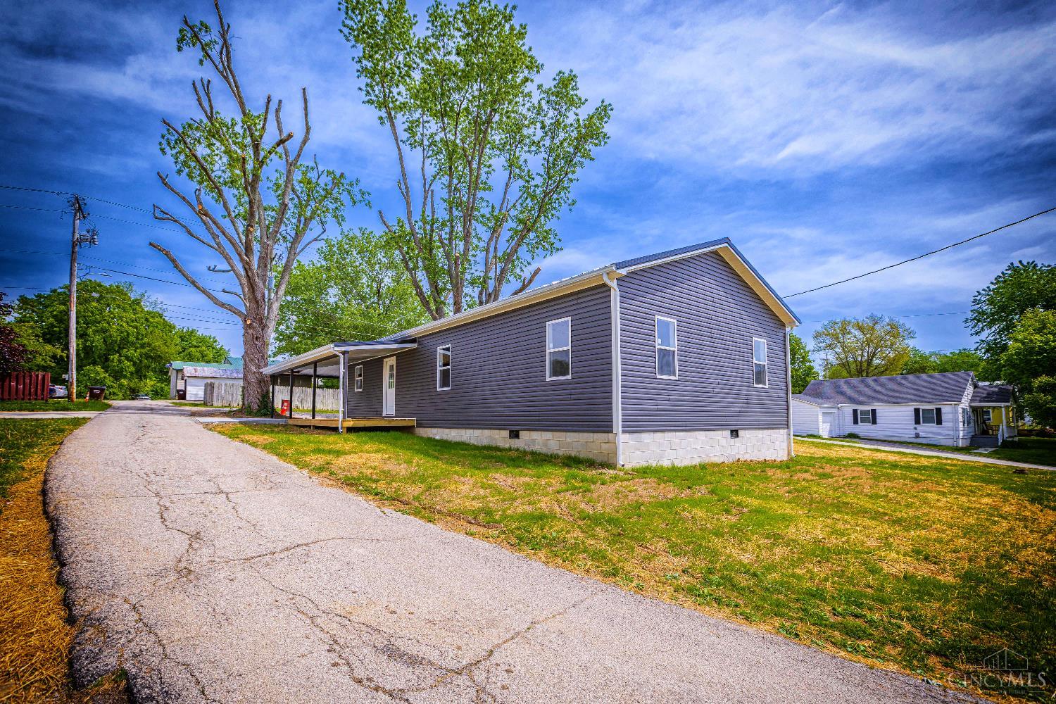 182 Walnut Street Property Photo 2