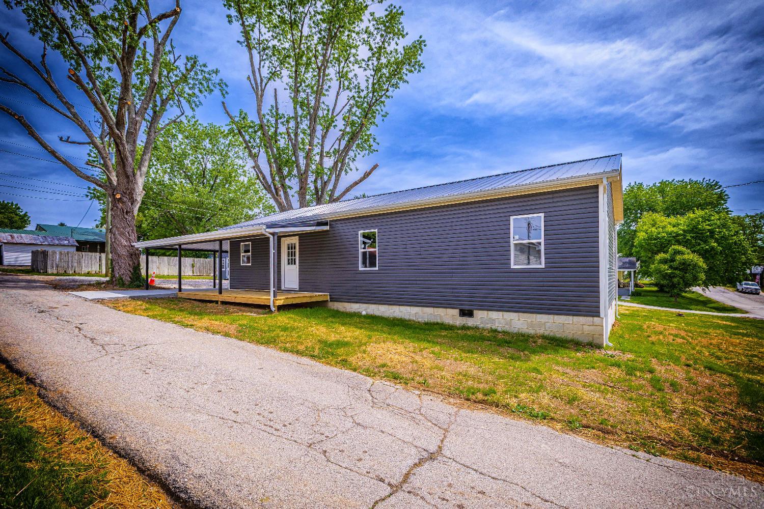 182 Walnut Street Property Photo 3