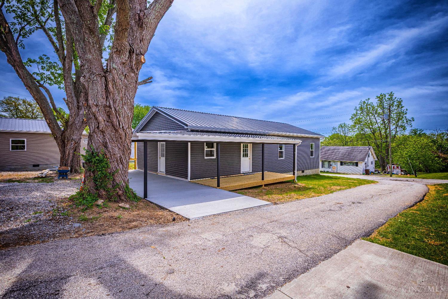 182 Walnut Street Property Photo 4