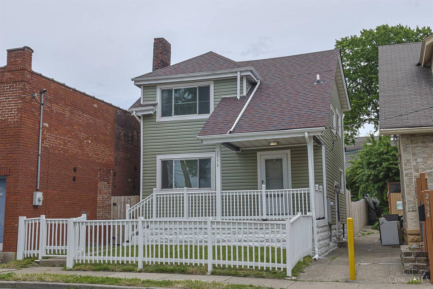 2956 Henshaw Avenue Property Photo 2