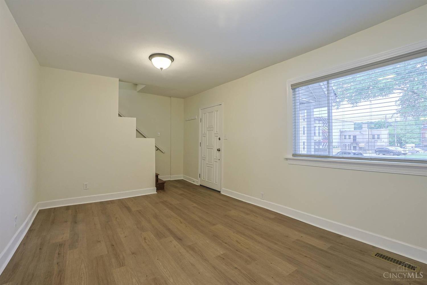 2956 Henshaw Avenue Property Photo 7