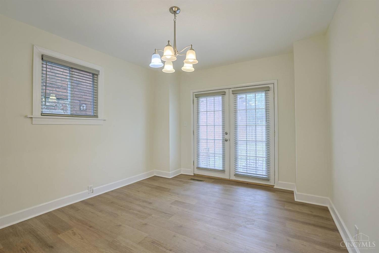 2956 Henshaw Avenue Property Photo 10