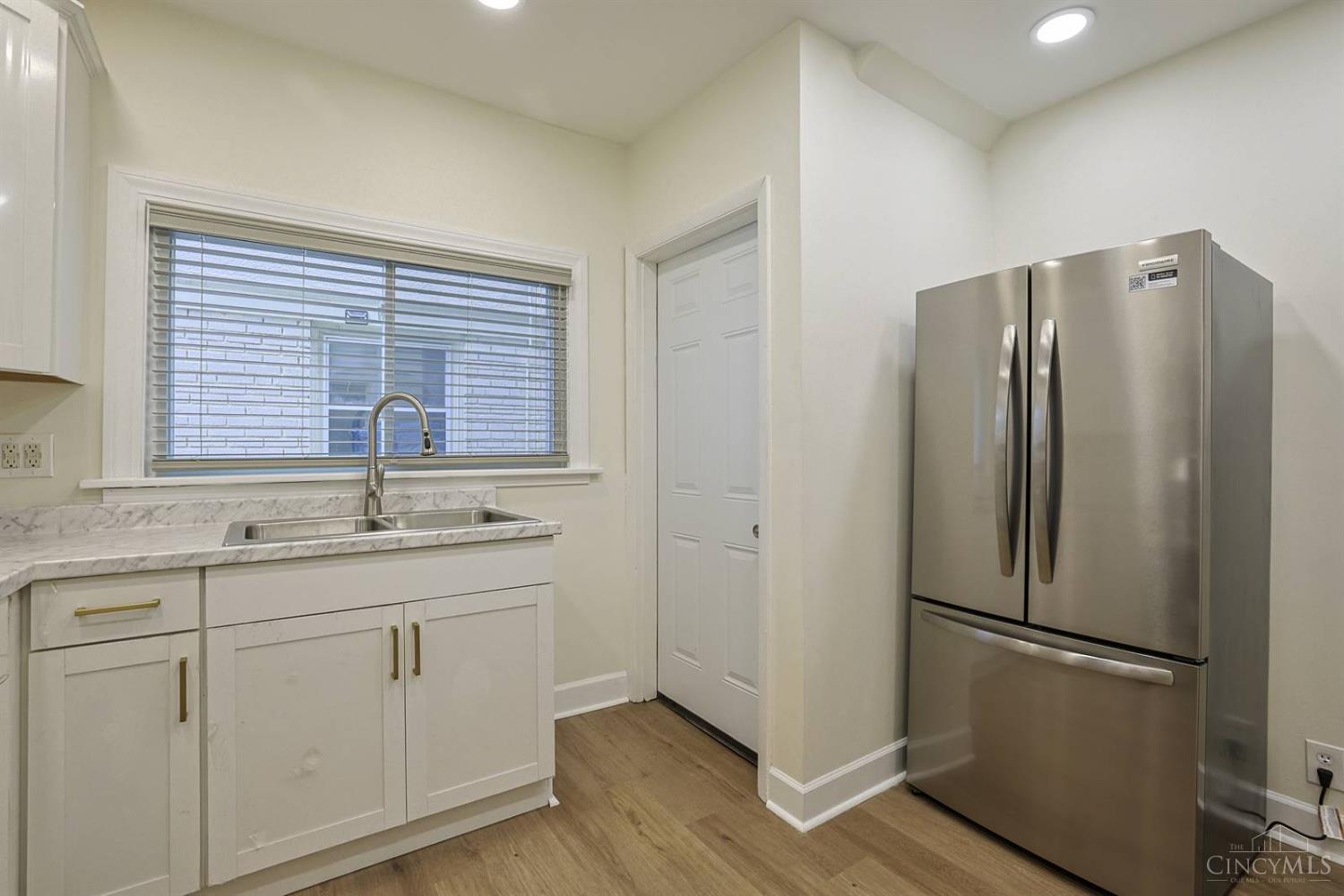 2956 Henshaw Avenue Property Photo 15