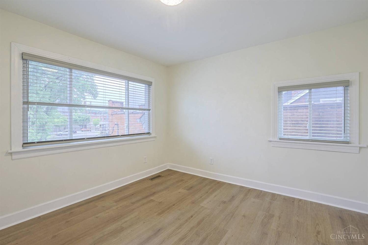 2956 Henshaw Avenue Property Photo 16