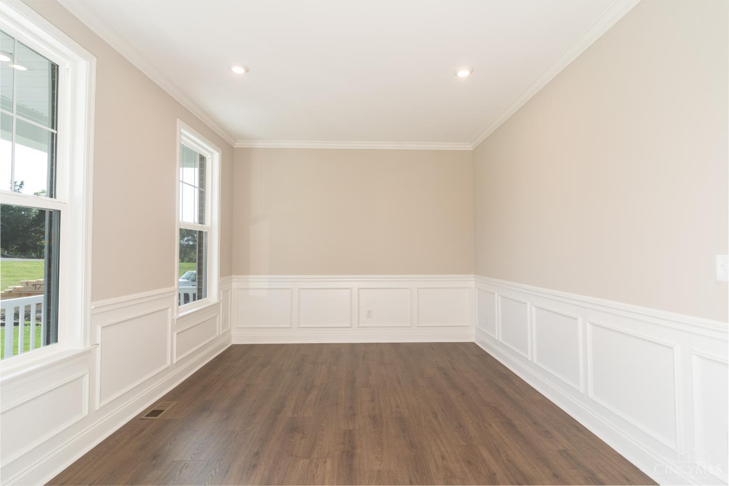 6977 Carlinridge Lane Property Photo 6