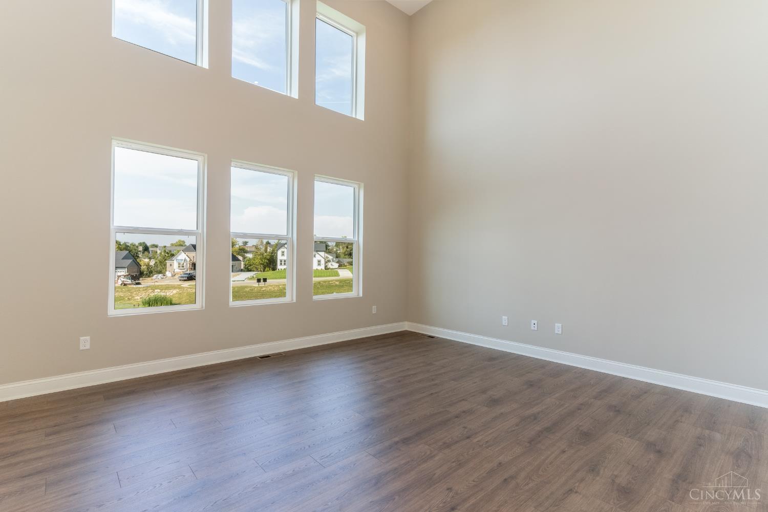 6977 Carlinridge Lane Property Photo 7