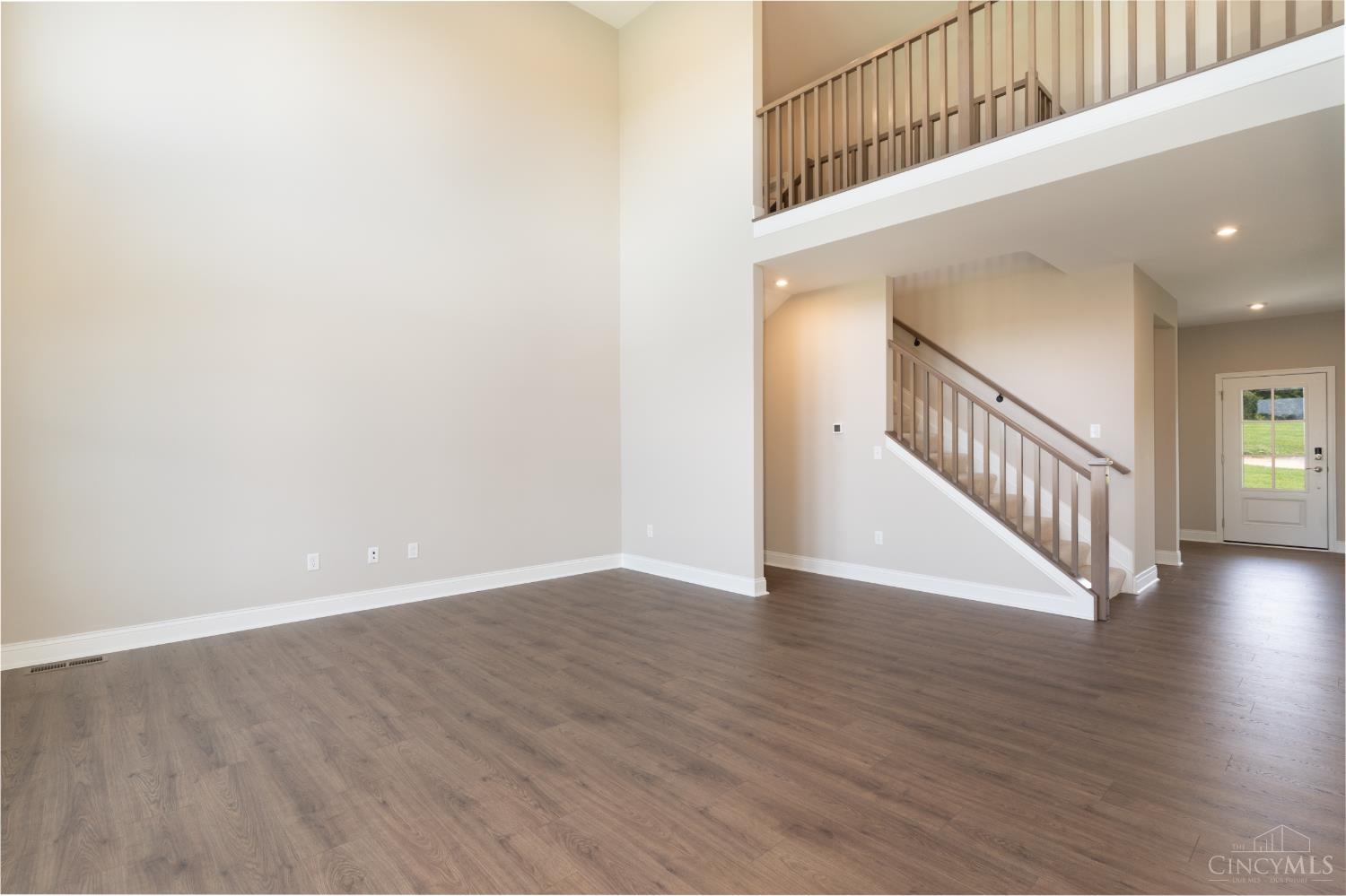 6977 Carlinridge Lane Property Photo 10