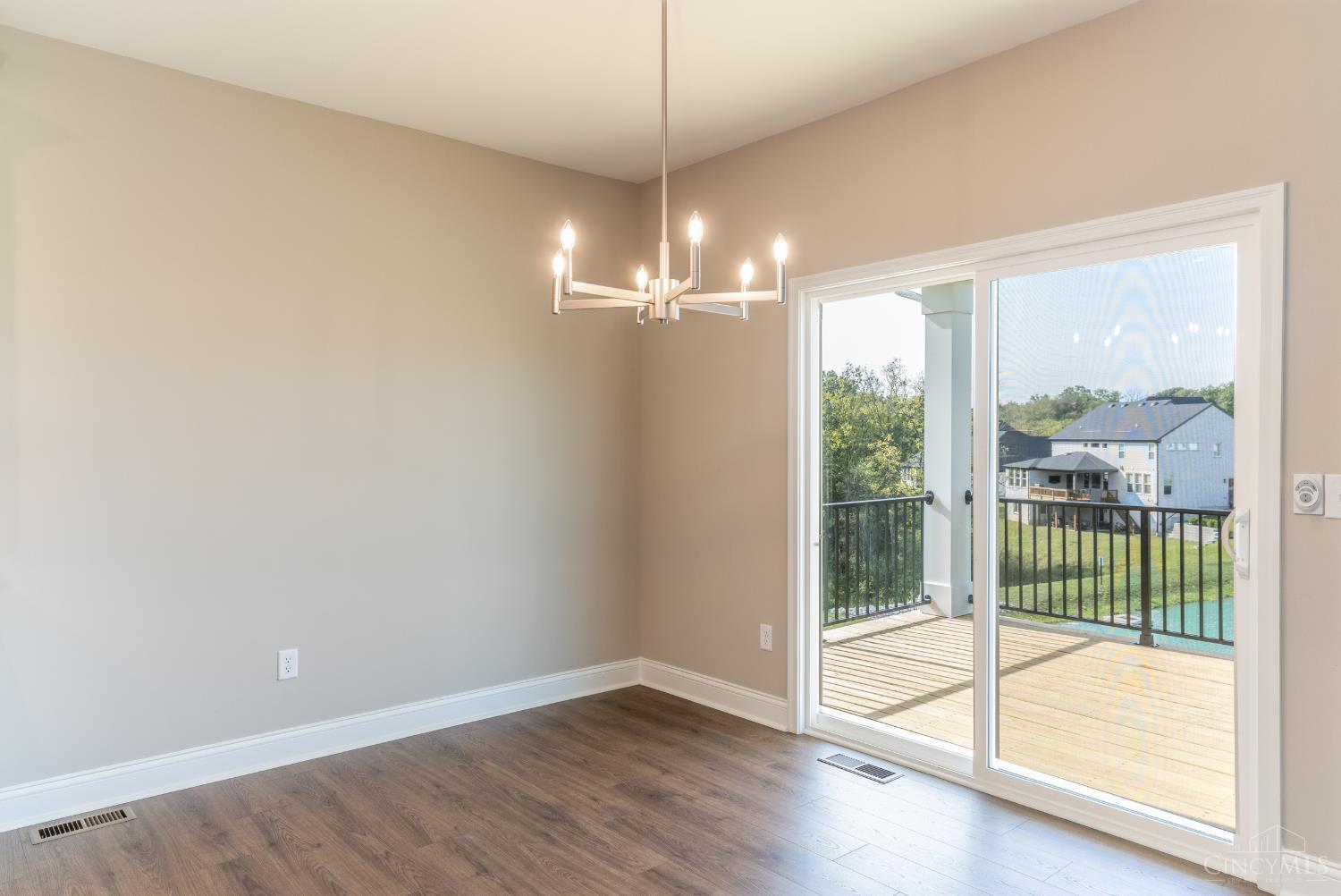 6977 Carlinridge Lane Property Photo 14