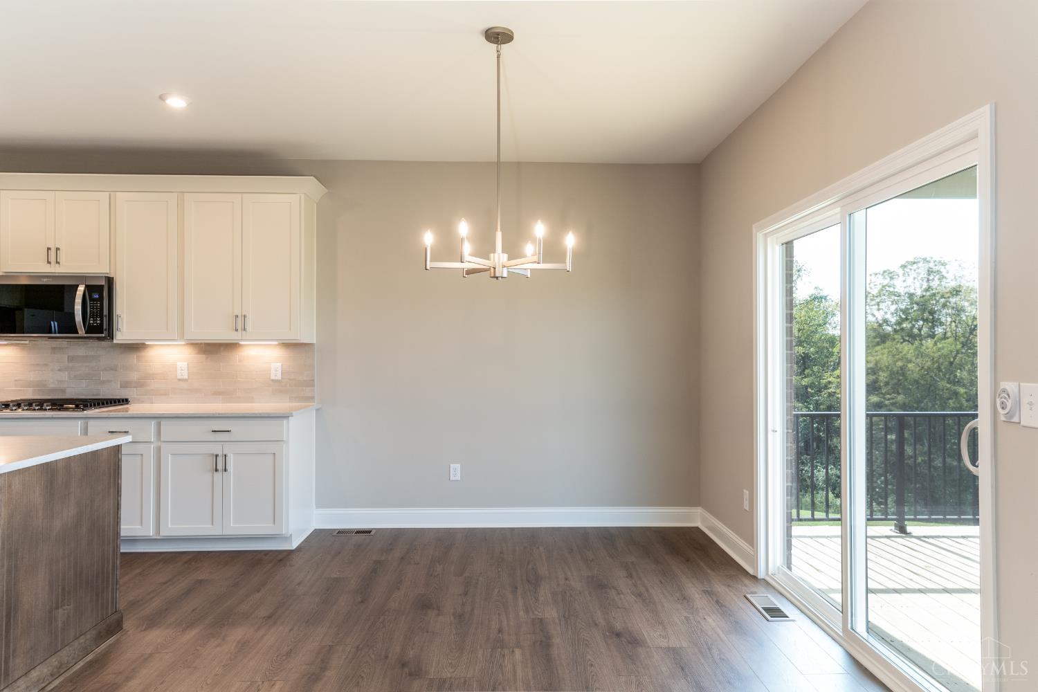 6977 Carlinridge Lane Property Photo 15