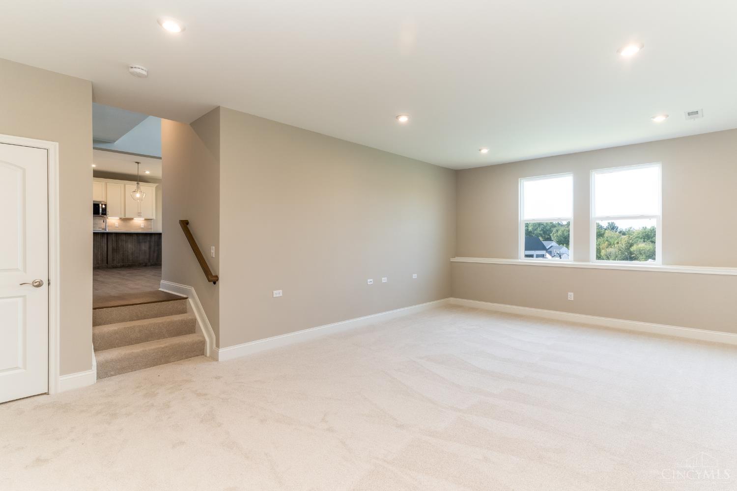 6977 Carlinridge Lane Property Photo 16