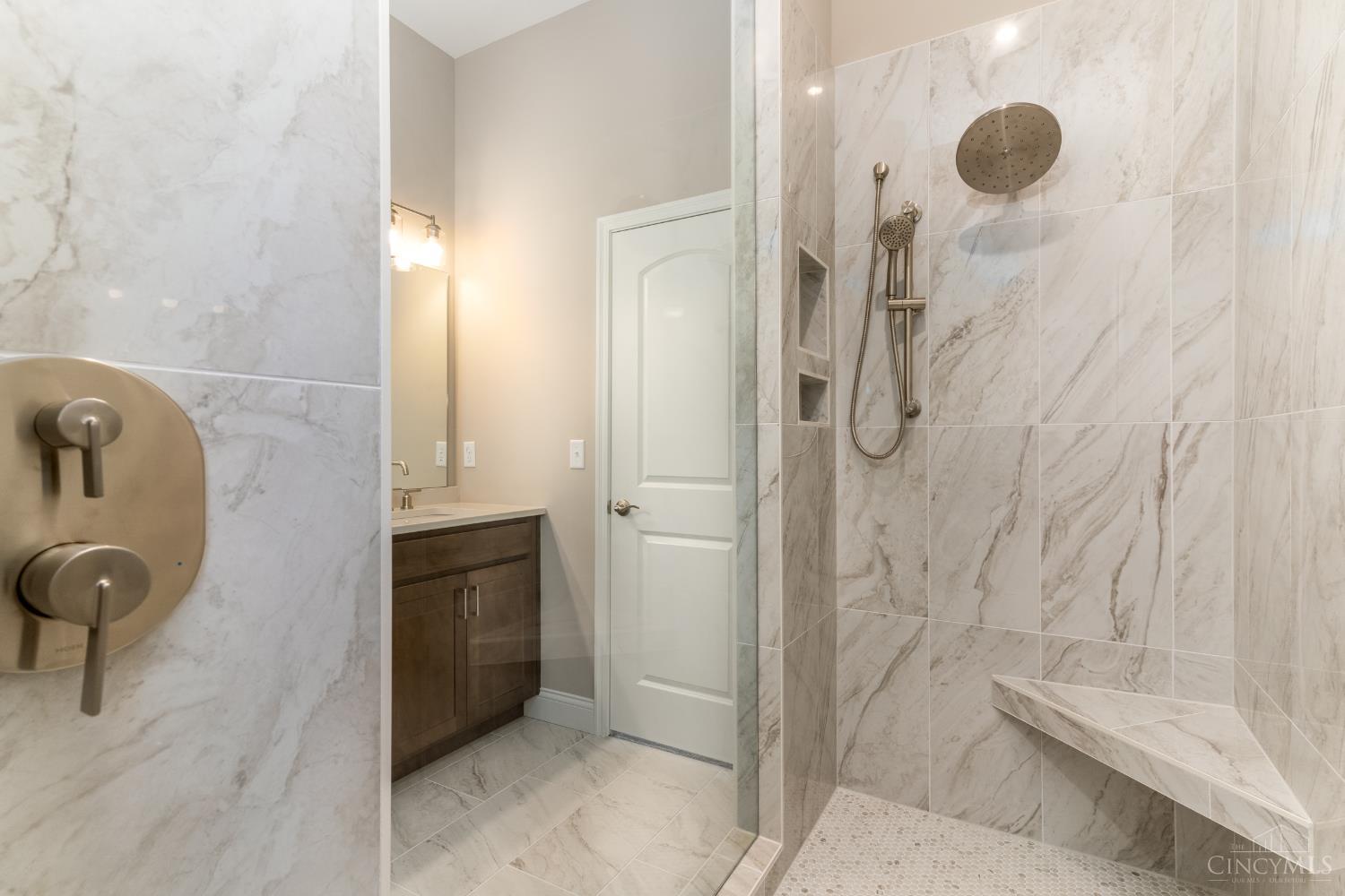 6977 Carlinridge Lane Property Photo 21