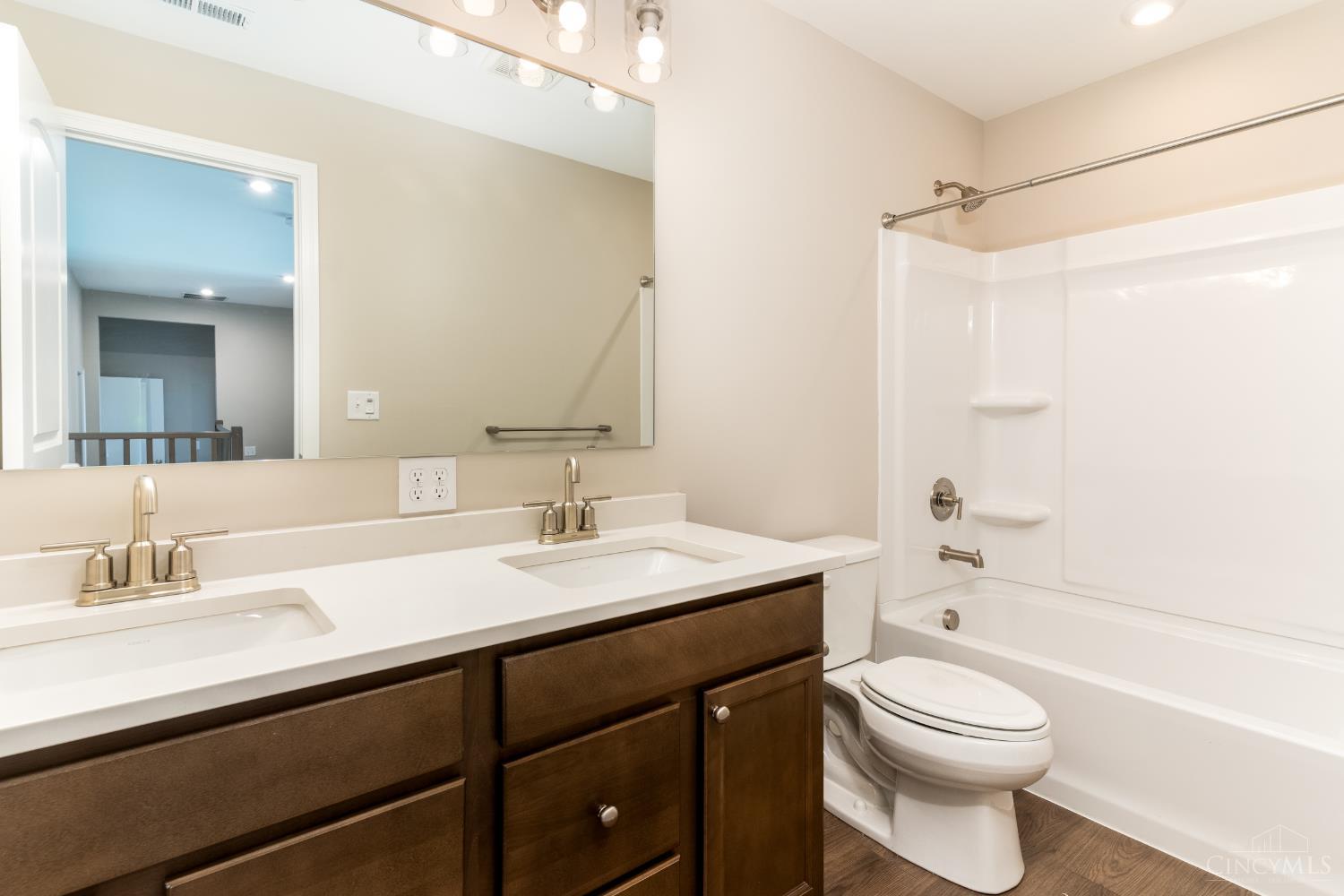 6977 Carlinridge Lane Property Photo 26