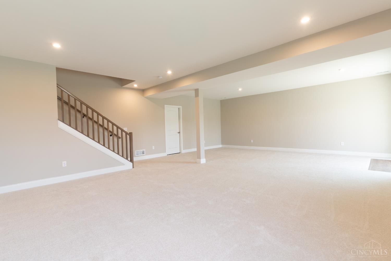 6977 Carlinridge Lane Property Photo 32